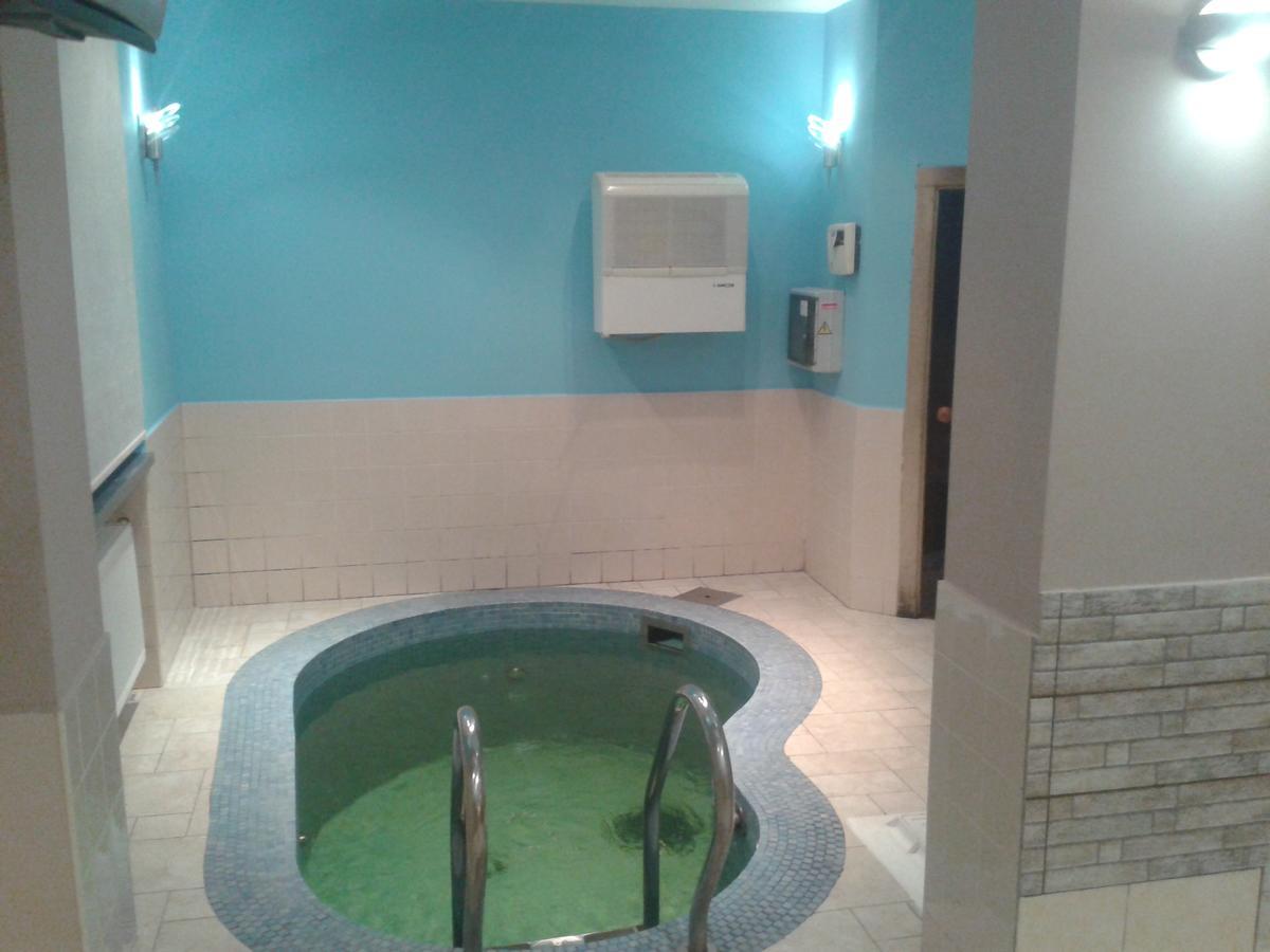 Kolos Hotel Obolon Kiev Extérieur photo
