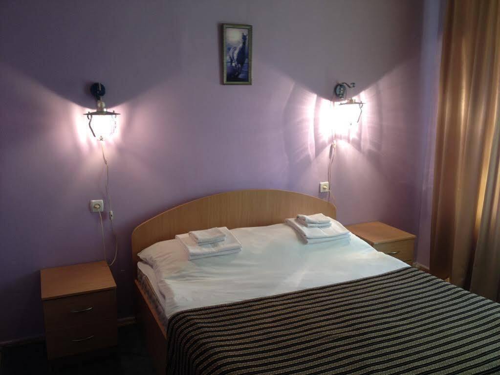 Kolos Hotel Obolon Kiev Extérieur photo